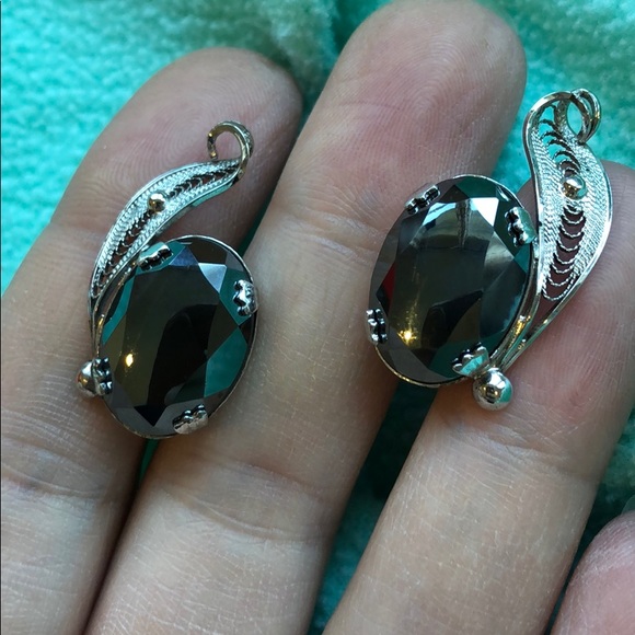 Vintage Sorrento screw on Silver/hematite earring - Picture 1 of 7